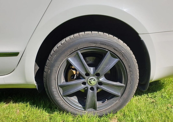 Skoda Superb cena 48900 przebieg: 136600, rok produkcji 2013 z Ciechanów małe 79